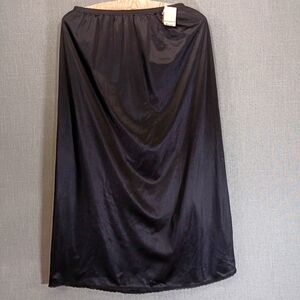 VTG Vassarette Satin LONG Slip Black Sable 11122 Size Large 32" 90s NWT Silky